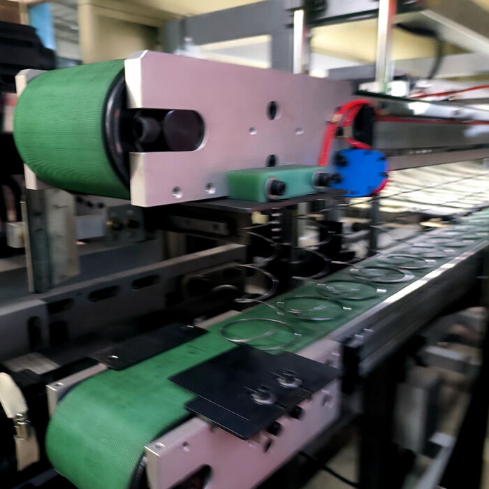 容量60~90枚 8時間 マットレス生産ライン プリングエンドリング 直径65mm~90mm 組み立てワイヤ 直径1.3-1.6mm マットレス組み立て