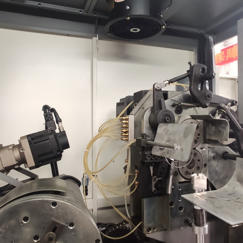 1.8-2.5mmのマットレスのばねの巻く機械4.5キロワットのマットレスの生産ライン